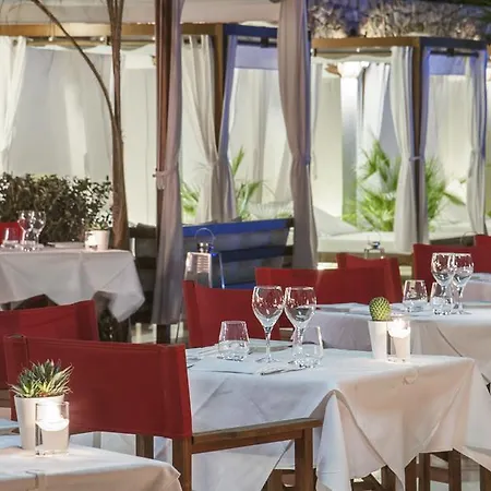 Chateau De La Tour Ξενοδοχείο 4*