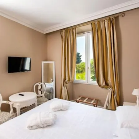 Chateau De La Tour Hotell Cannes