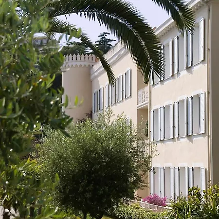 Hotell Chateau De La Tour