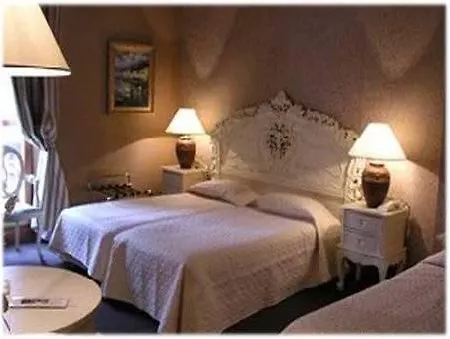 Chateau De La Tour Hotell